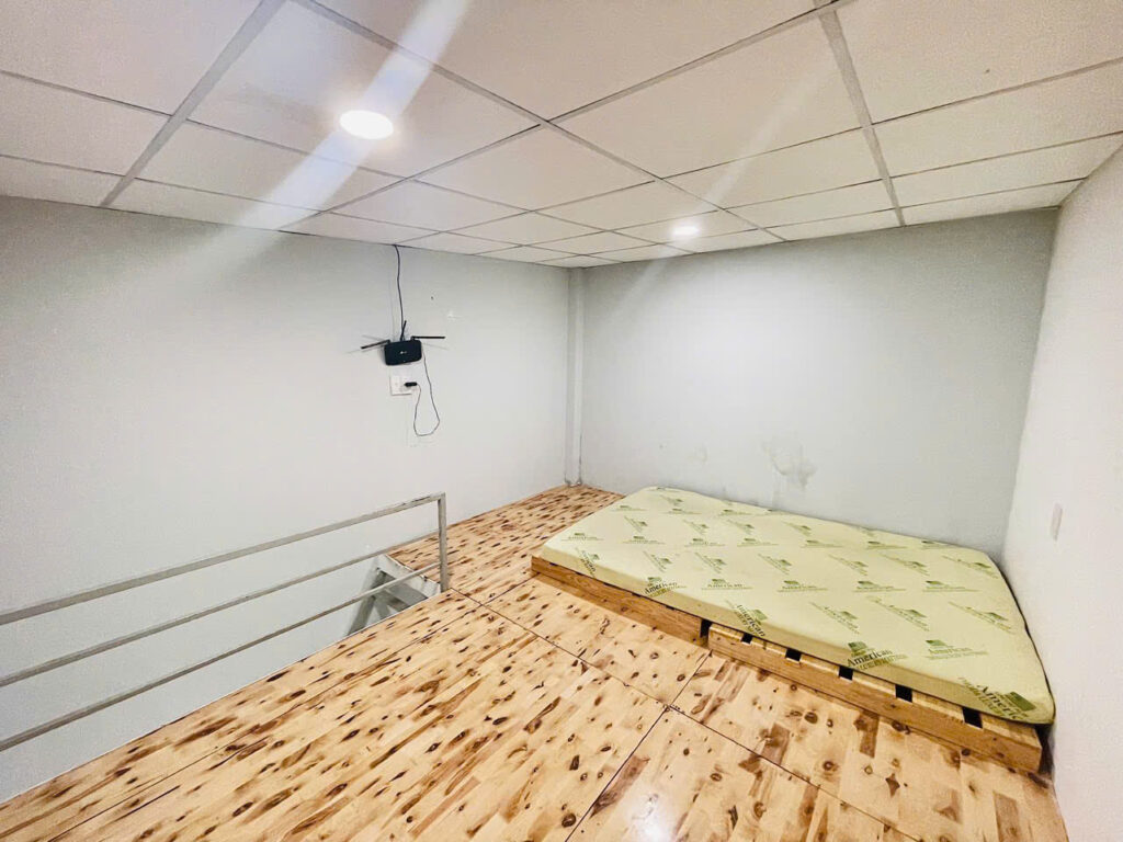 Phòng trọ gác cao giá rẻ có máy lạnh ở 83 Phạm Văn Bạch chỉ từ 3tr
