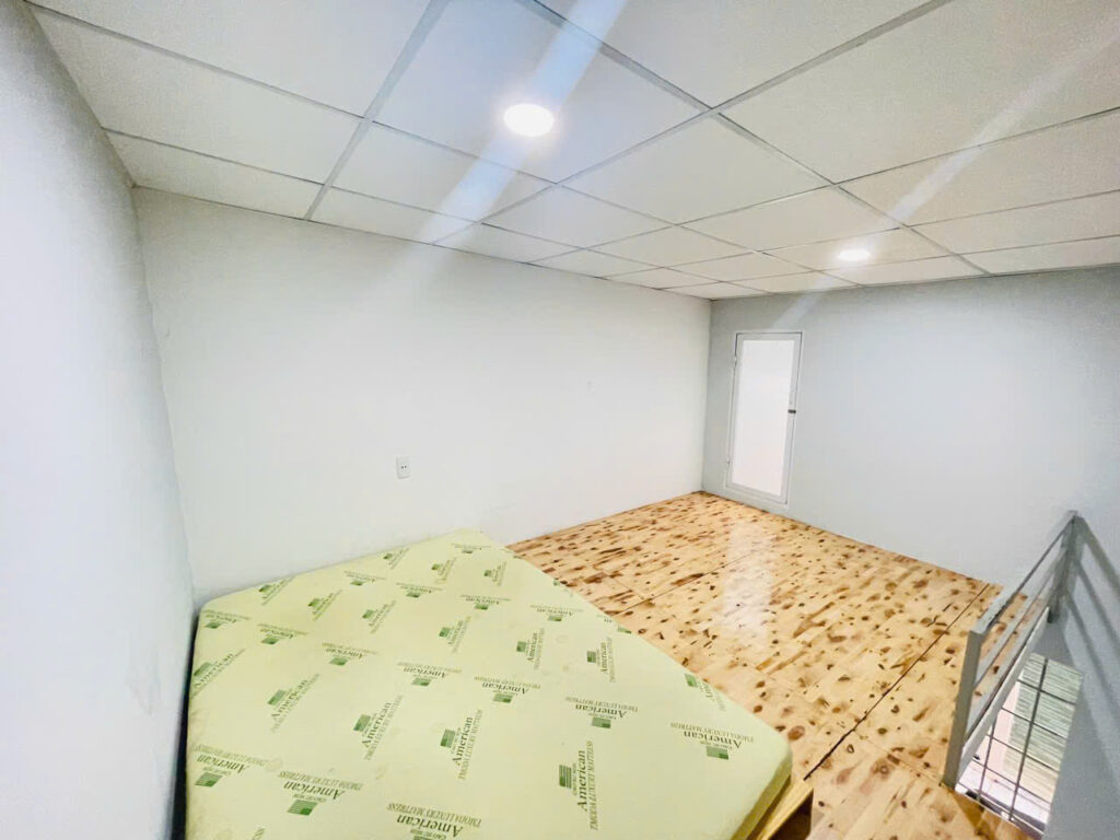 Phòng trọ gác cao giá rẻ có máy lạnh ở 83 Phạm Văn Bạch chỉ từ 3tr