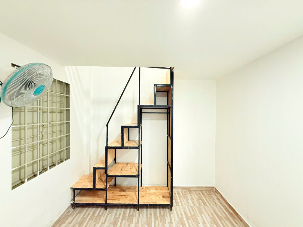 Phòng trọ gác cao giá rẻ có máy lạnh ở 83 Phạm Văn Bạch chỉ từ 3tr