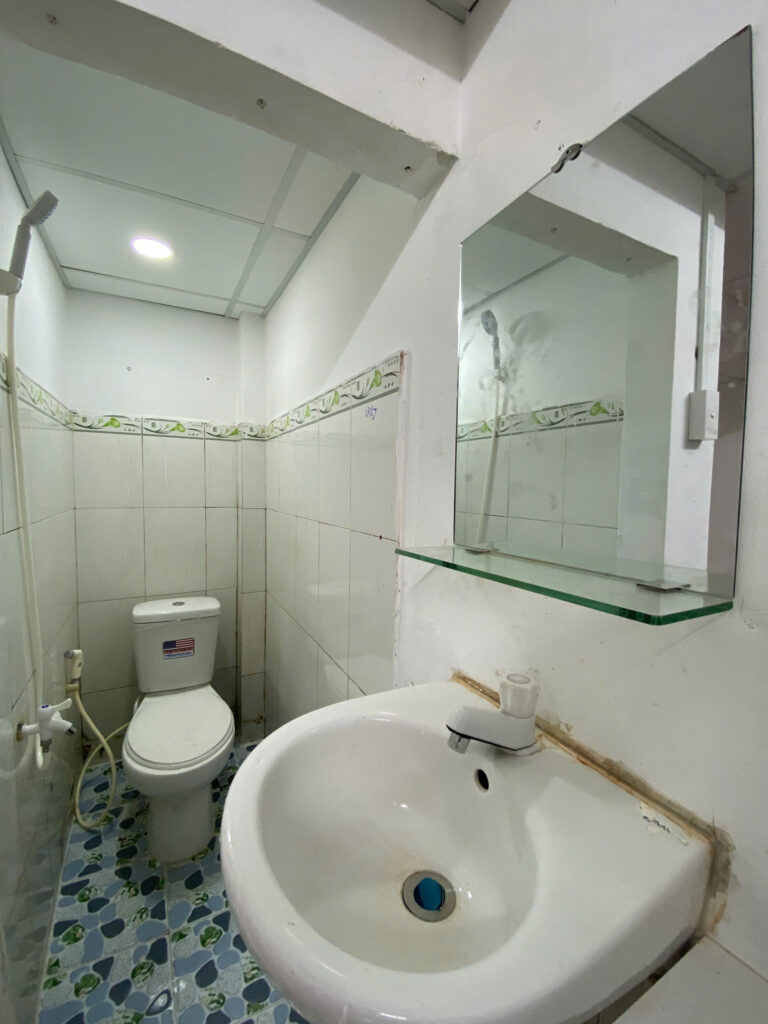 phòng gác cao trệt Lê Văn quới giá chỉ 3tr3 gần ngã tư Bốn Xã